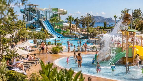 Parc aquatique famille : les meilleures attractions pour s'amuser ensemble